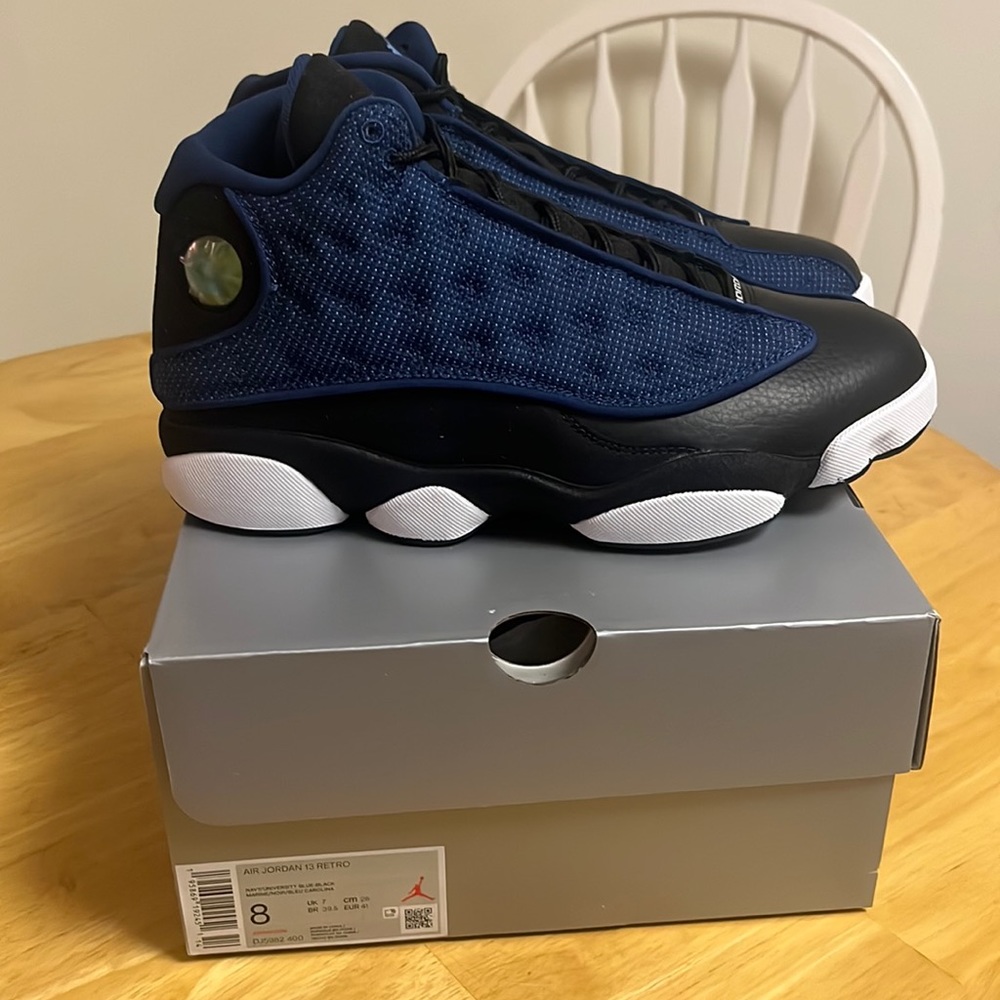 Jordan retro 13 men’s size 8 black/navy .. new in box .. 100 percent authentic